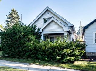 1005 E Holt Ave, Milwaukee, WI 53207