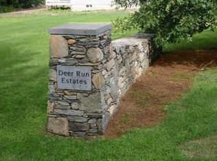 8 Deer Run Rd, Bristol, RI 02809