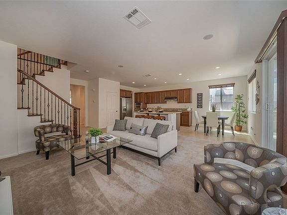 4th image of 25463 Camellia St