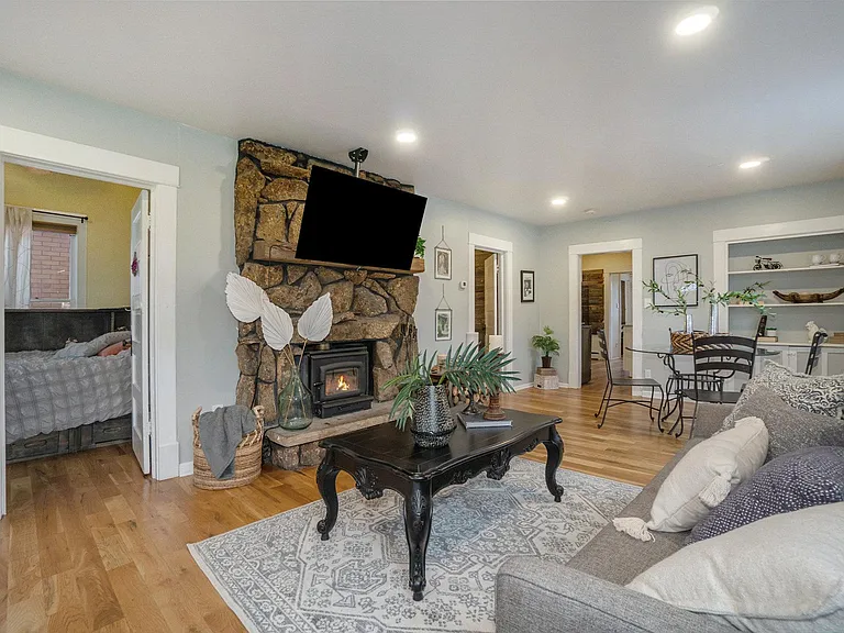 822 Laporte Ave — Photo 15