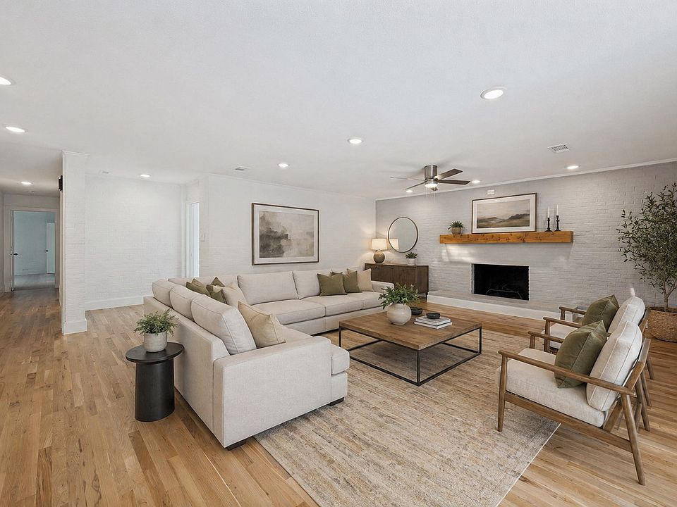 1st image of 1513 Holt St