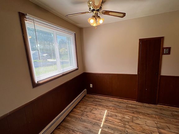 5th image of 2308 18 1/2 Ave NW #1