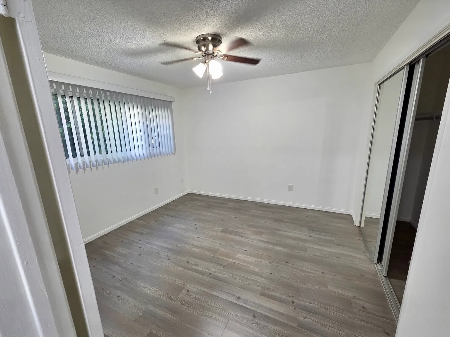 2 bed, 1050 sqft, $2,995 — Photo 2