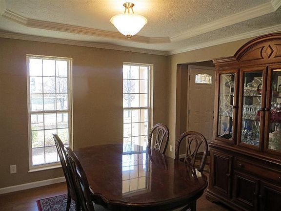 4th image of 1645 Cantebury Ln