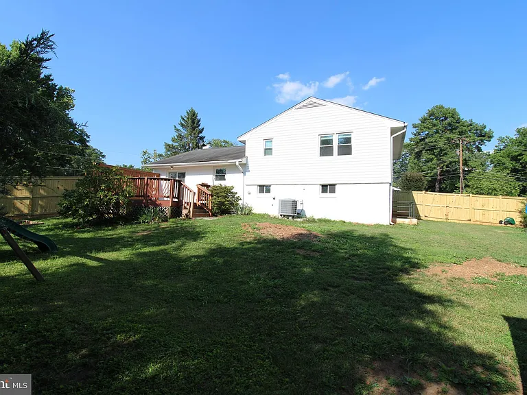 5204 Queensberry Ave — Photo 21