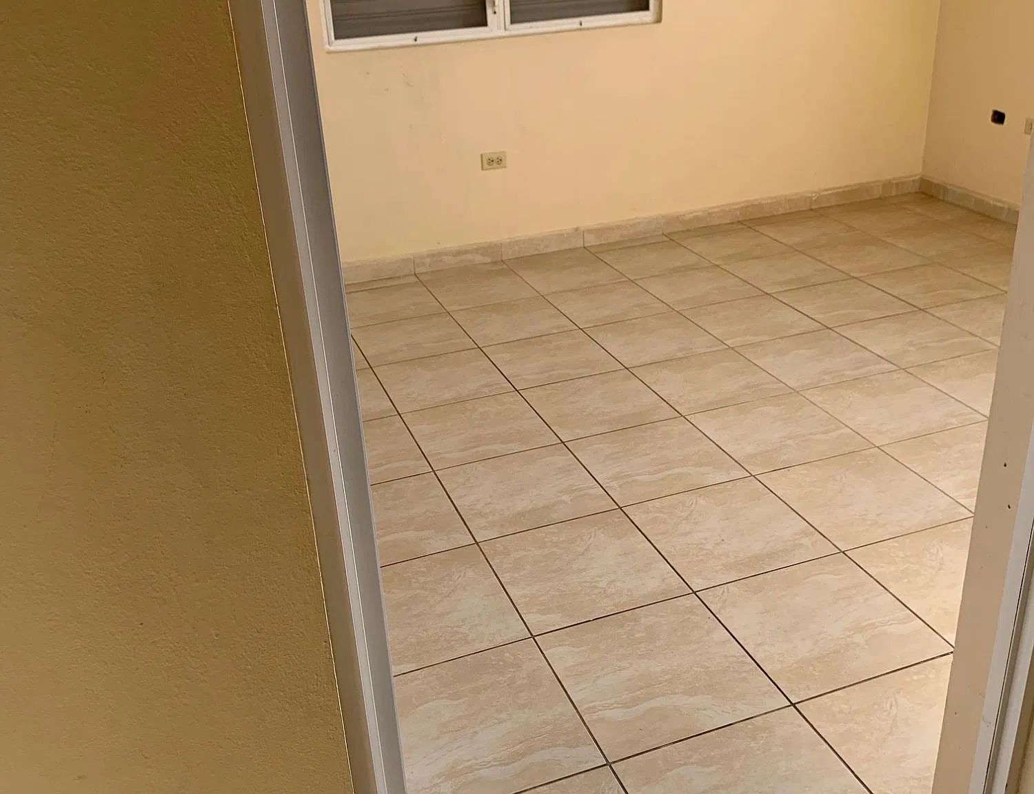1 bed, 1.0 bath, 800 sqft, $850 — Photo 3