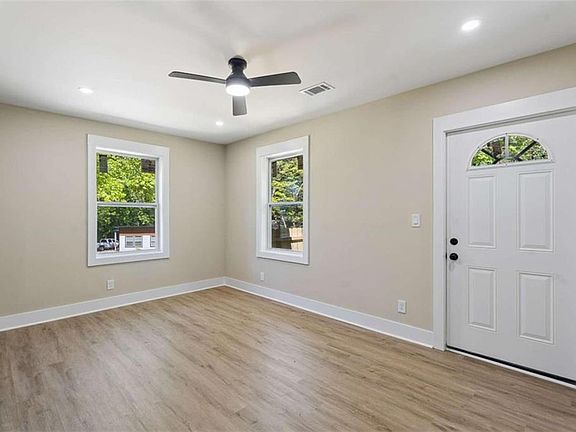 5th image of 2233 Brannen Rd