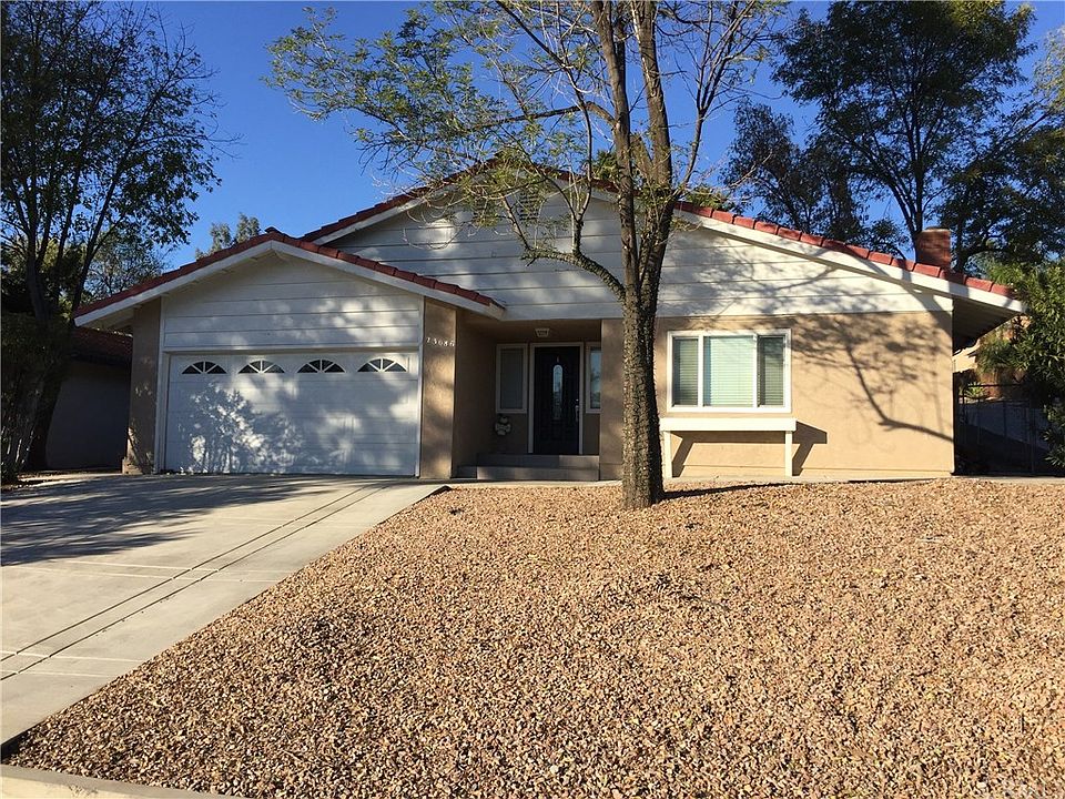 1st image of 23086 N Canyon Lake Dr