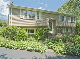 6 Eel River Cir, Plymouth, MA 02360