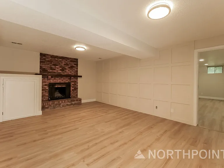 15045 Switzer Rd — Photo 18
