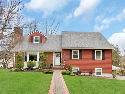 20 Bowbell Rd, White Plains, NY, 10607