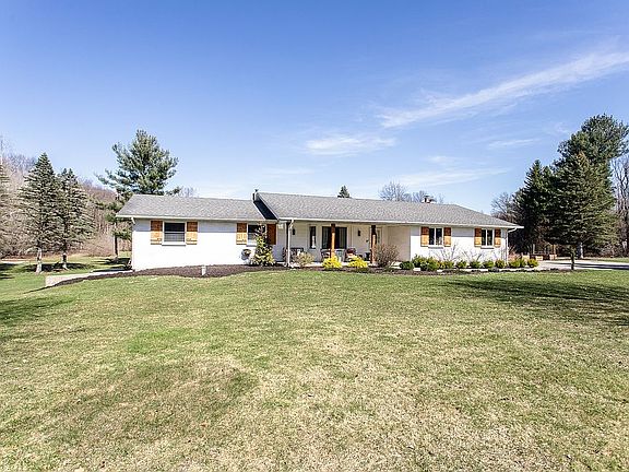 3rd image of 10420 Riverdale Dr SE