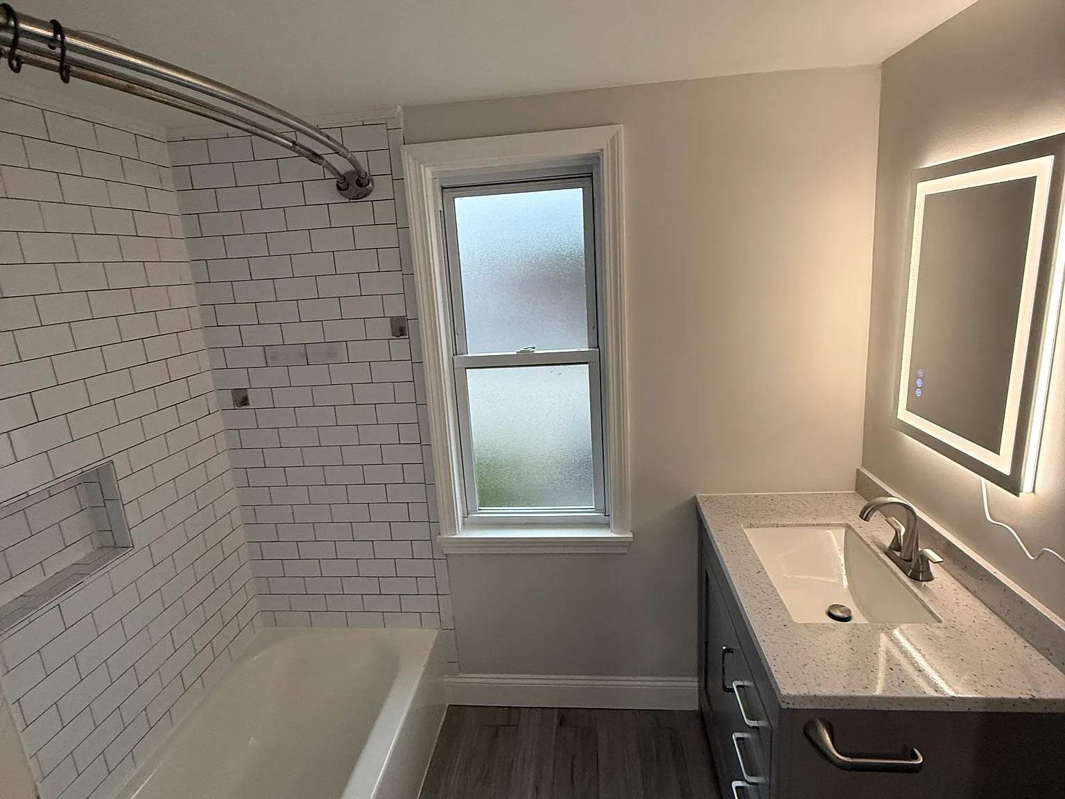 3 bed, 1400 sqft, $3,300 — Photo 4