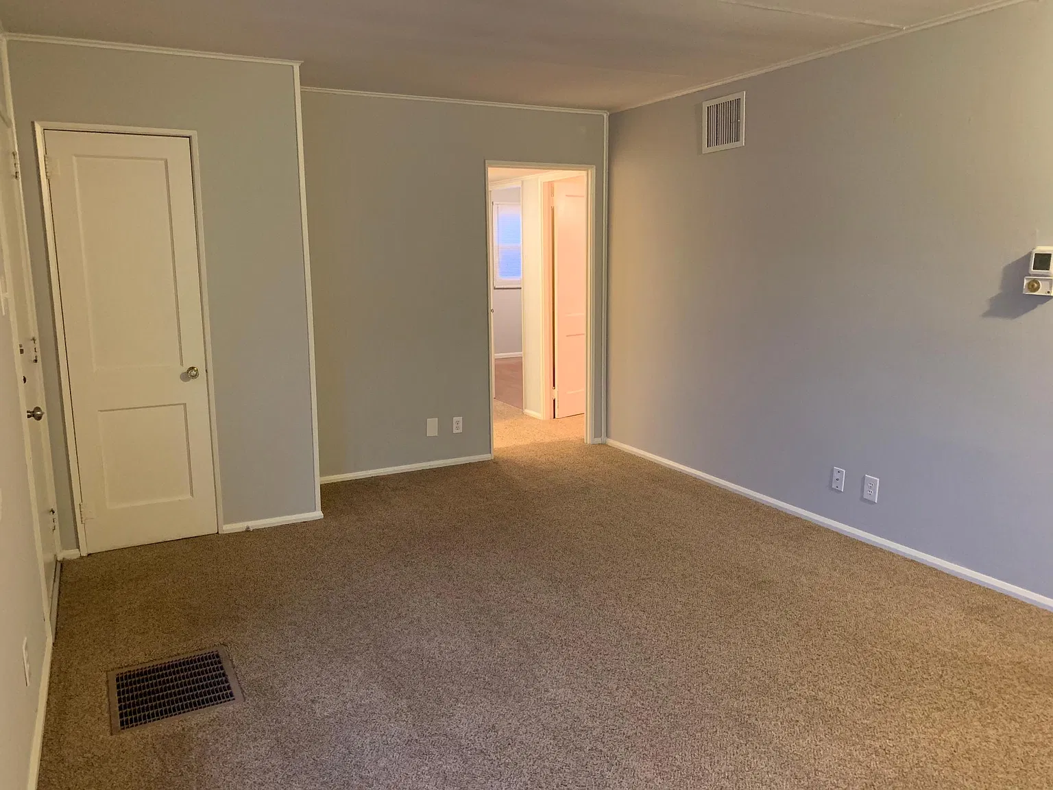 1206 S Anderson St — Photo 3