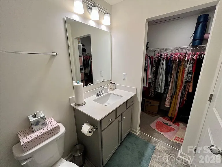 11005 Woodland Creek Way — Photo 24