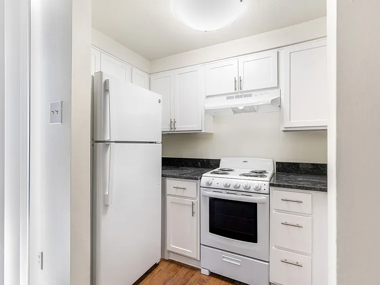 3209 Roberta St — Photo 10