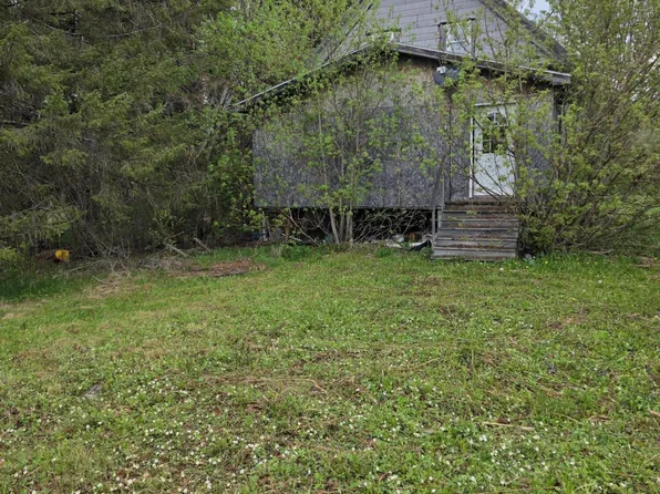 46 Harding Street, Island Falls, ME 04747