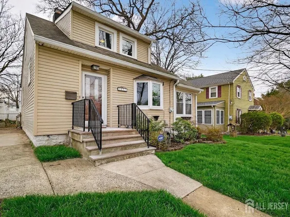 18 Eggers St, East Brunswick, NJ 08816