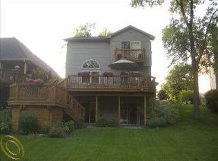 6657 Lanman Dr, Waterford, MI