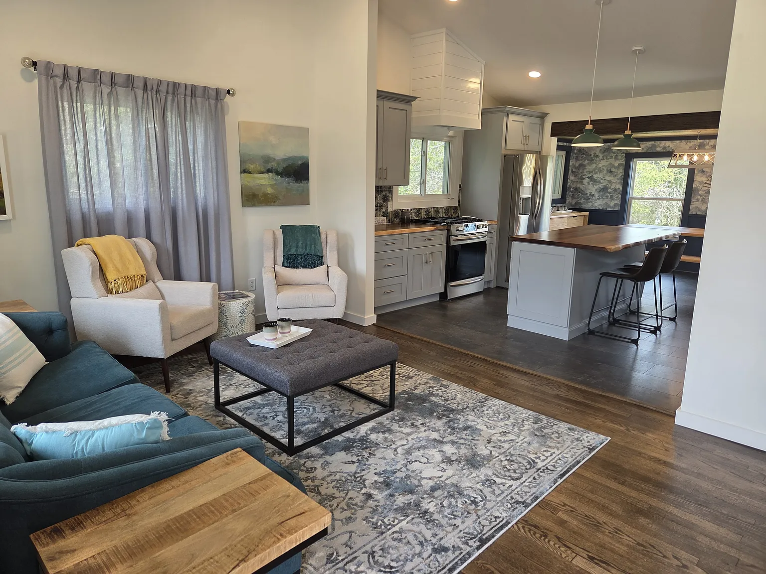 2 bed, 1375 sqft, $2,800 — Photo 1