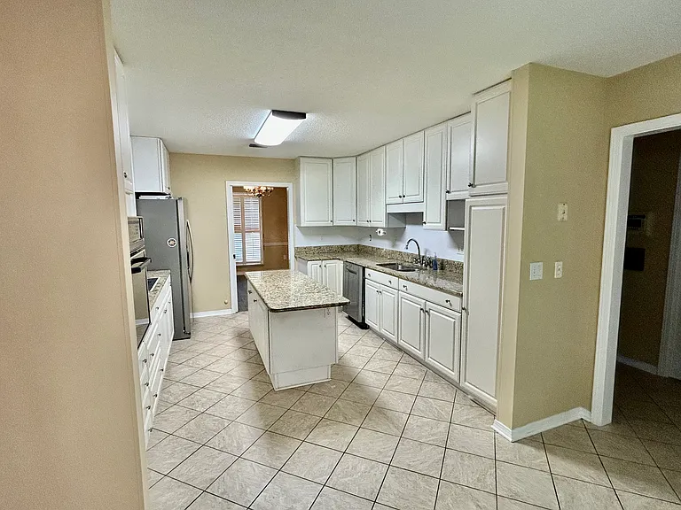 640 Wedgewood Dr — Photo 23