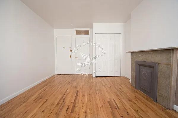 Rented by Red Sparrow Realty Group | media 28