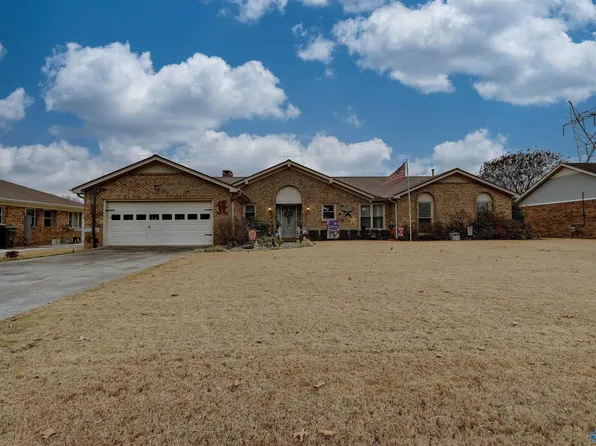 2217 Anderson Dr SW, Decatur, AL 35603