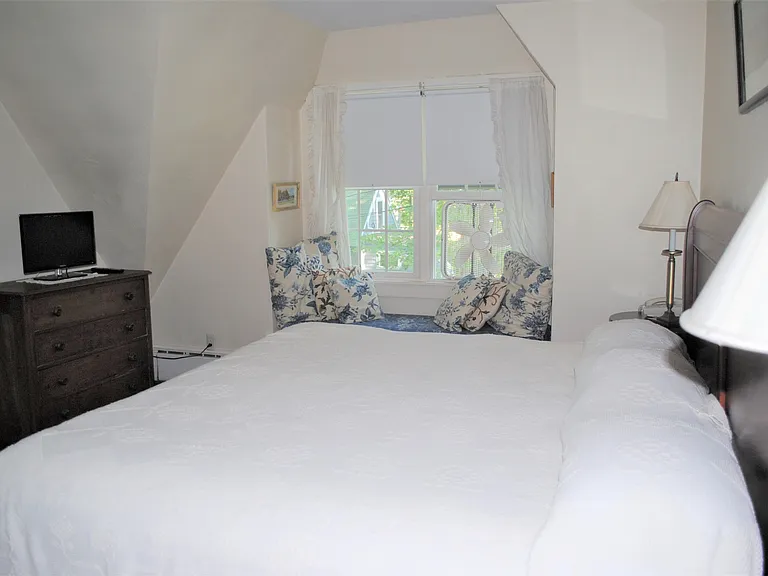 24 Ferry Rd — Photo 10