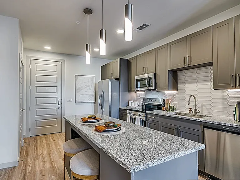 1205 Gateway Blvd #1311 — Photo 2