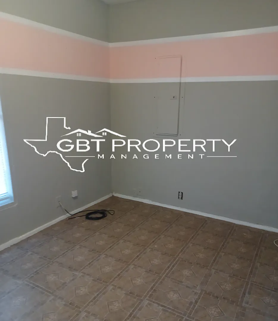 LPP 205 - 207 Davis — Photo 2