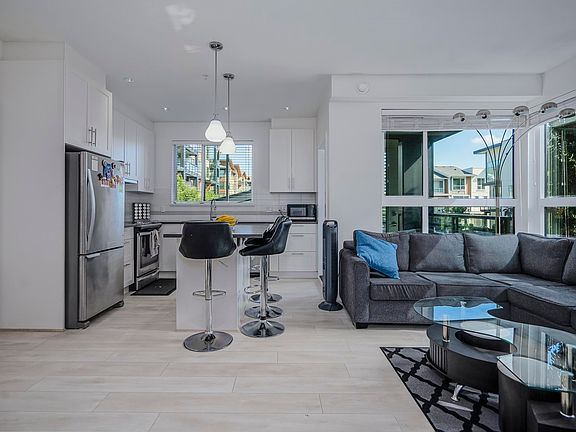4th image of 20829 77a Ave #215