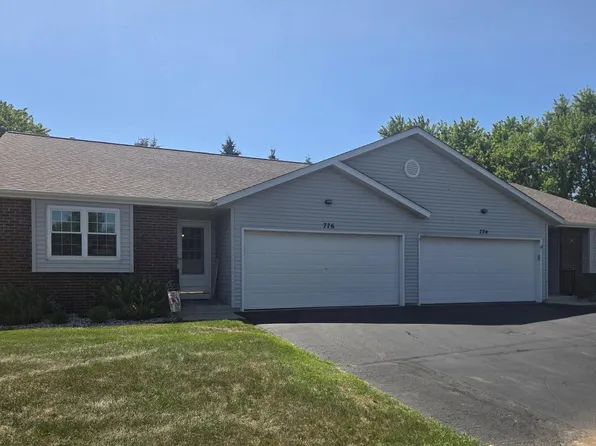 776 FOXTAIL COURT #2B, West Bend, WI 53095