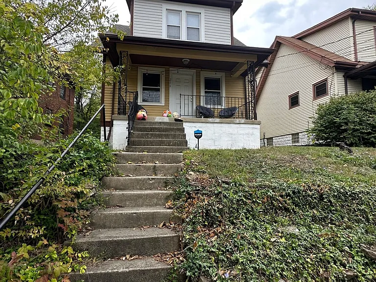 216 Atkinson St — Photo 1