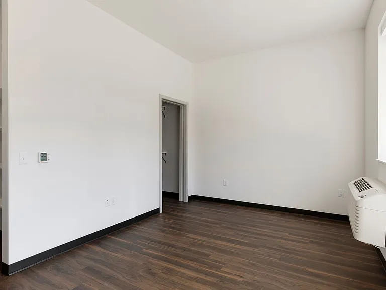 Blaise Apartments — Photo 30