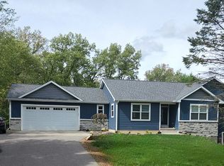 10680 Pine Valley Dr, Greenville, MI 48838