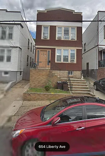 654 Liberty Ave Photo 1