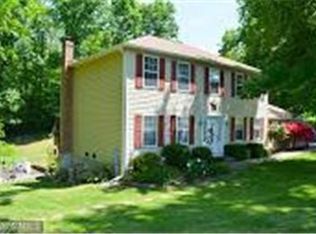 37958 George F Dr, Mechanicsville, MD 20659
