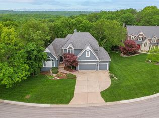 4828 Oakview St, Shawnee, KS 66216