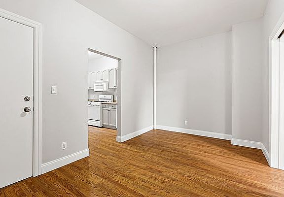 4th image of 3 Centre Market Pl #1