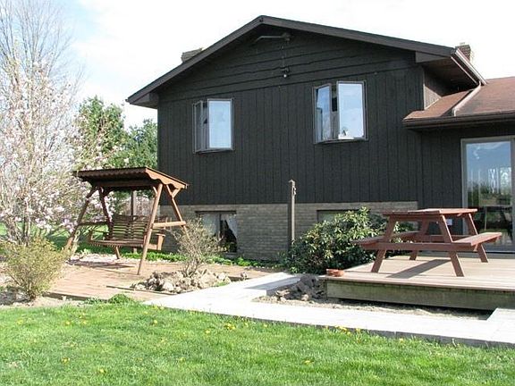 Composite Lumber Deck 14' X 16'