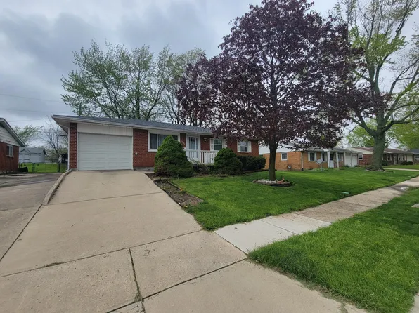 1807 Fair Oaks Dr, Sidney, OH 45365