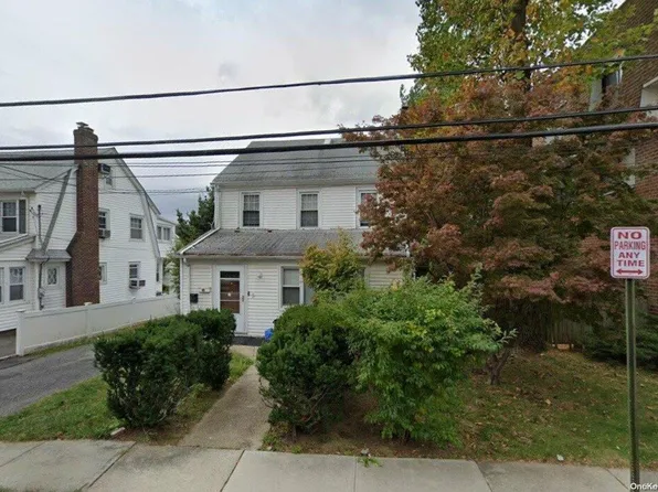 (undisclosed Address), Great Neck, NY 11021