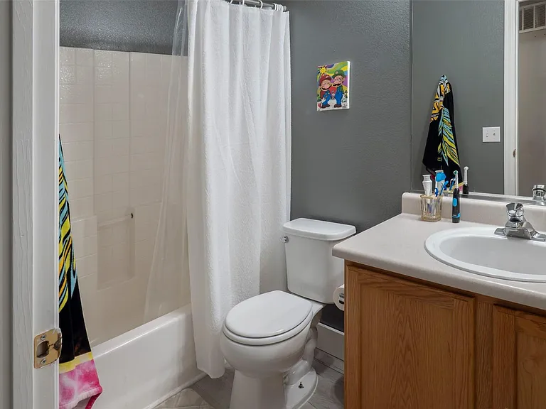 21376 E 40th Pl — Photo 11