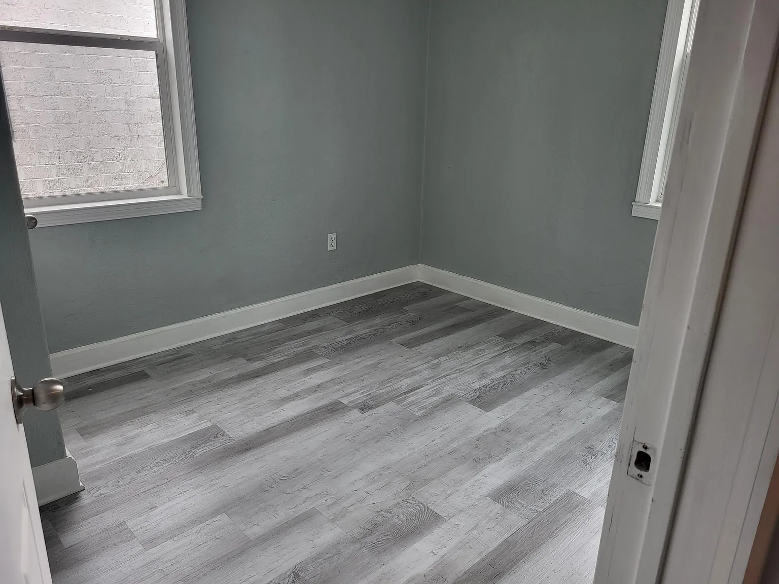 2 bed, 575 sqft, $1,225 — Photo 2