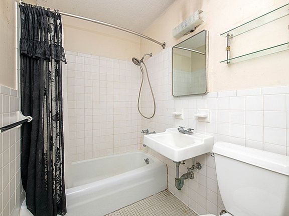 4th image of 80 Gold St #9M