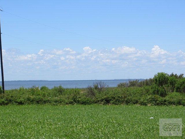 1st image of 22422 Bay Vis