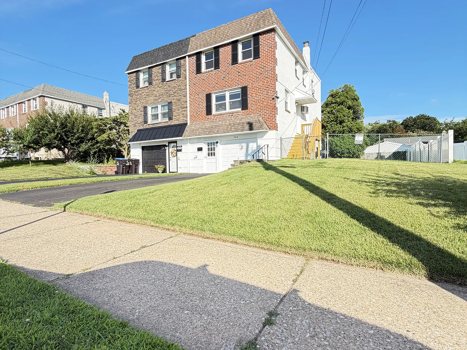 3 bed, 1440 sqft, $2,500 — Photo 1