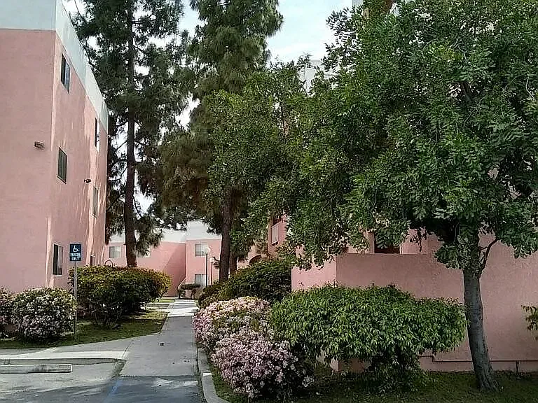 Beverly Villa — Photo 9
