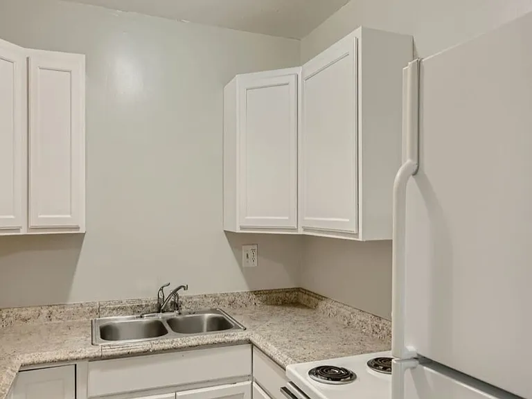 2929 W Colorado Ave #31 — Photo 2