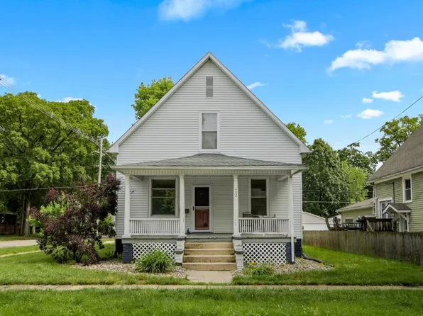 402 E Lafayette St, Monticello, IL 61856